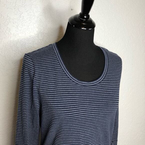 Cabi Wonder Tee navy gray striped long sleeve knit top size Medium #3808 - Picture 2 of 13